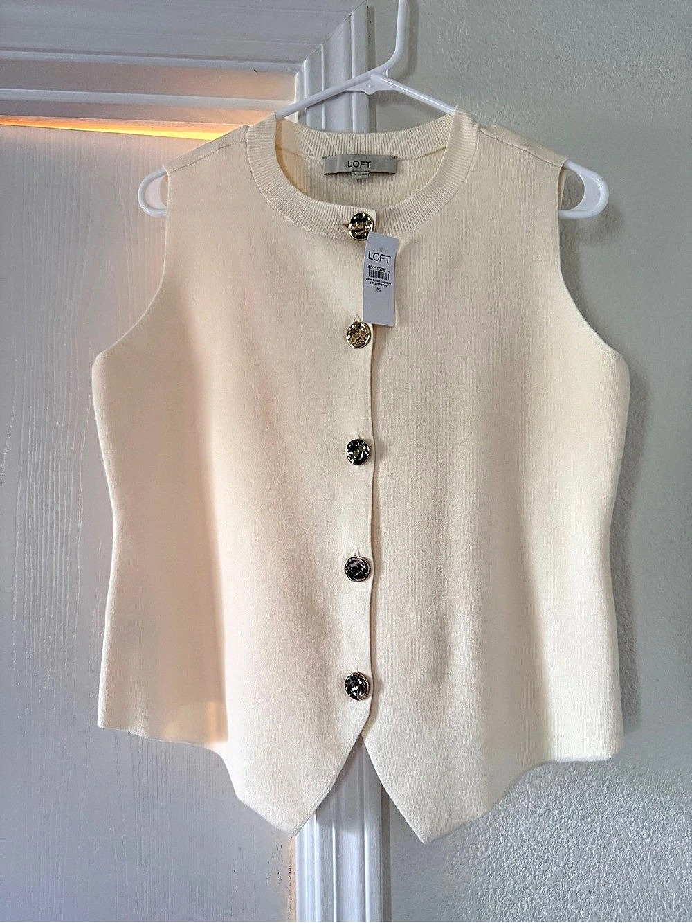 LOFT hammered gold Button Front Sweater Vest in Cream Size Medium NWT